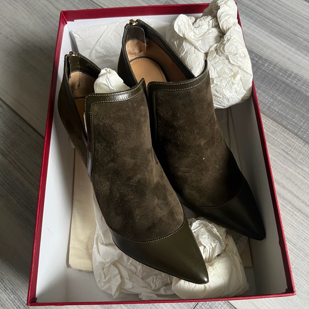 Salvatore Ferragamo Olive Suede and Leather Pointed Mules
